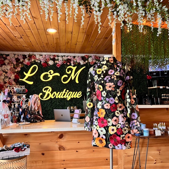 The Viral Taylor Swift 3D Flower Mini Dress - Picture 4 of 8